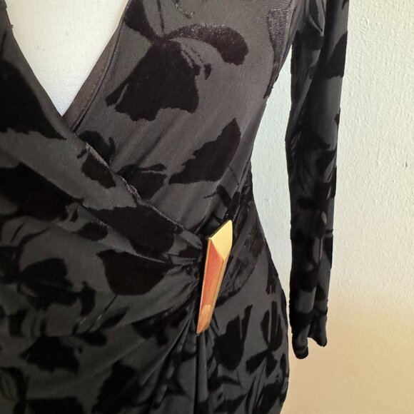 Beautiful Calvin Klein Black Dress Long Sleeves - Picture 5 of 5